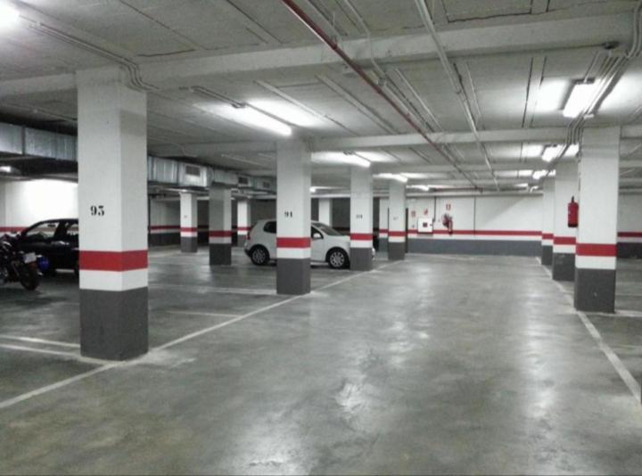 Jardines De La Muralla Free Parking Salamanca Eksteriør billede